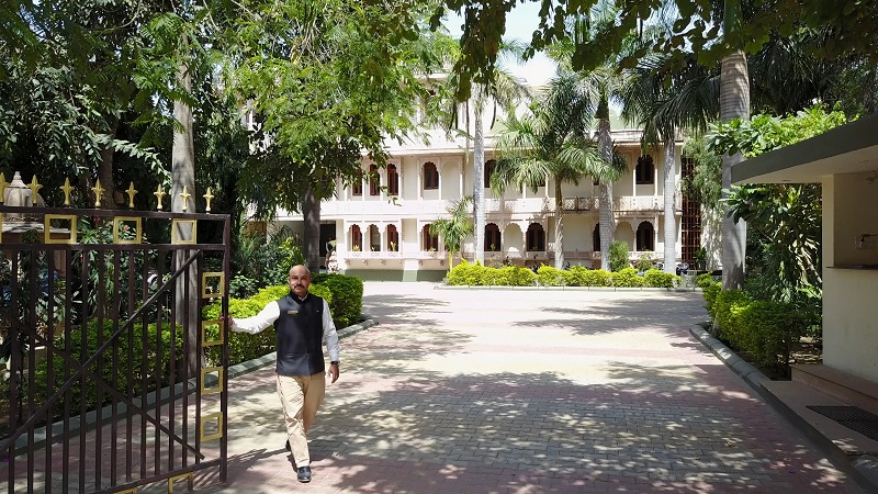 Ranthambhore Regency Hotel tiger safari drone photo of front of hotel and welcoming staff