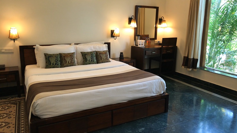 Ranthambhore Regency Hotel tiger safari photo of room with double bed